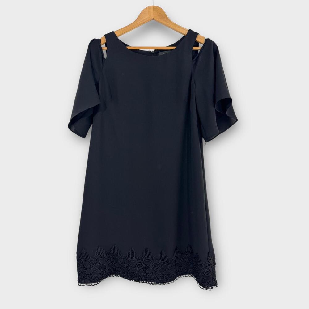 Adrianna Papell Women’s Size 4 Small Black Gauzy Crepe Cold Shoulder Shift Dress